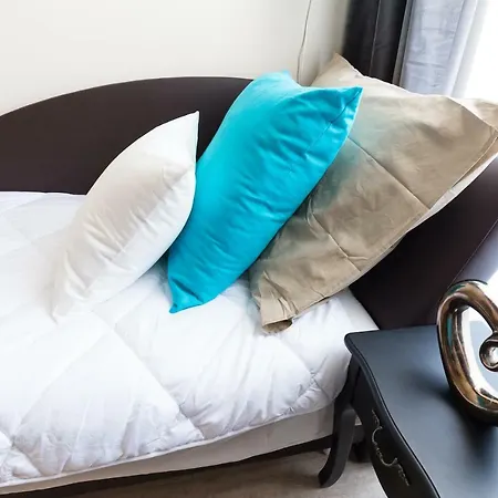 Center,the Rumbach *