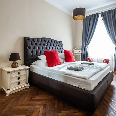 Center,the Rumbach Apartmán *