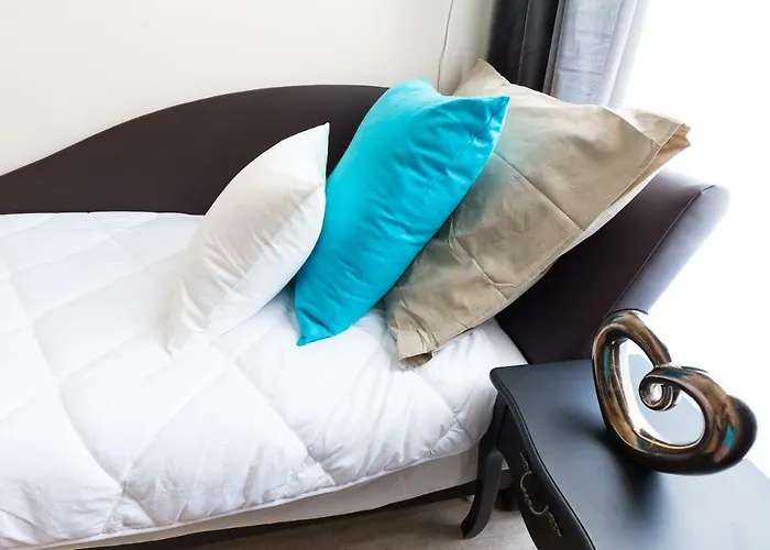 Center,the Rumbach *