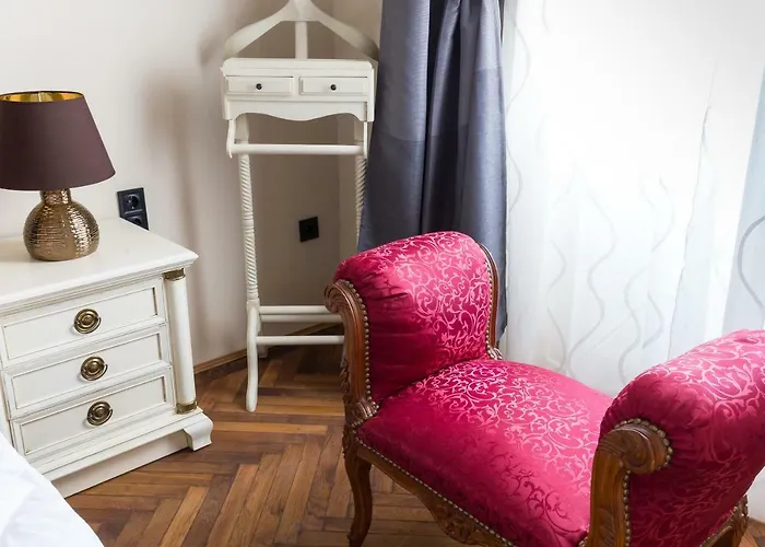 Daire Center,the Rumbach *