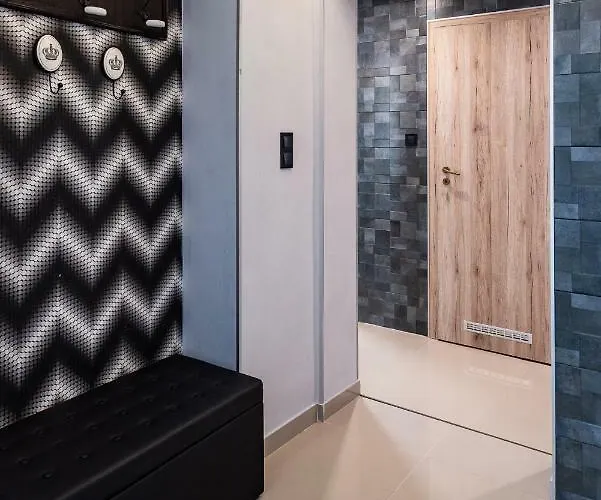 Center,the Rumbach Daire