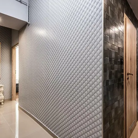 Center,the Rumbach *